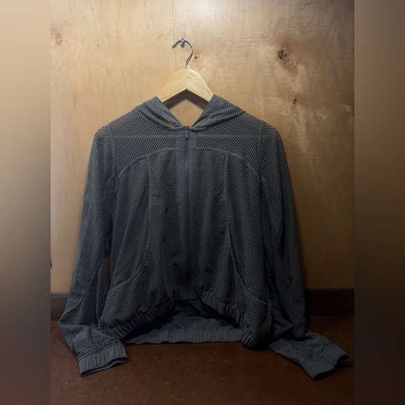 Lululemon Relaxed Fit Mesh Jacket - Picture 5 of 8
